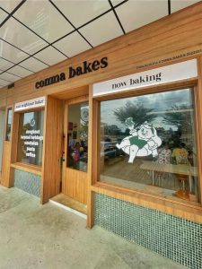 Comma Bakes Cafe